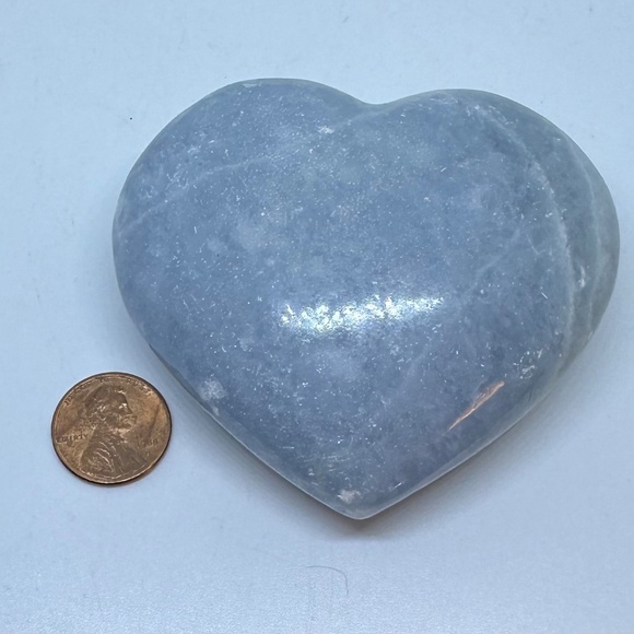 blue calcite heart - 8.2 oz, 3x3x1.25" - Picture 5 of 5